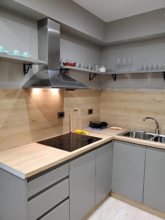 Helga'S Deluxe 3 Apartment ティラナ エクステリア 写真