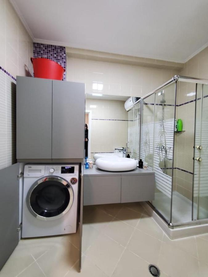 Helga'S Deluxe 3 Apartment ティラナ エクステリア 写真