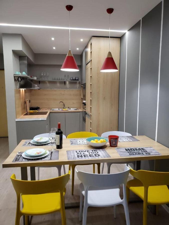Helga'S Deluxe 3 Apartment ティラナ エクステリア 写真